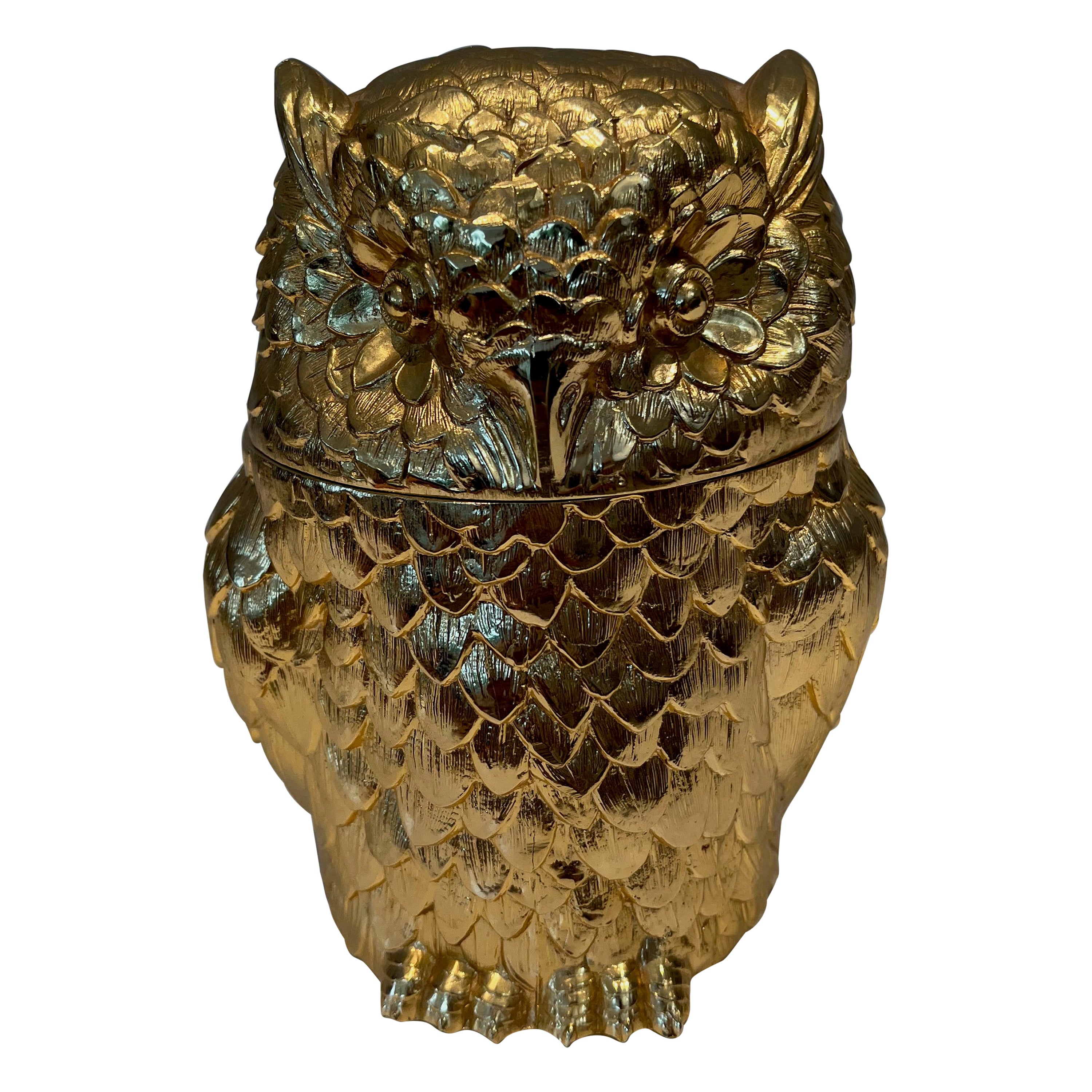 Cubitera búho de metal dorado. Obra italiana de Mauro Mainetti. Alrededor de 1970 en venta
