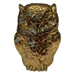 Seau à glace en métal doré avec hibou. Œuvres italiennes de Mauro Mainetti. Circa 1970