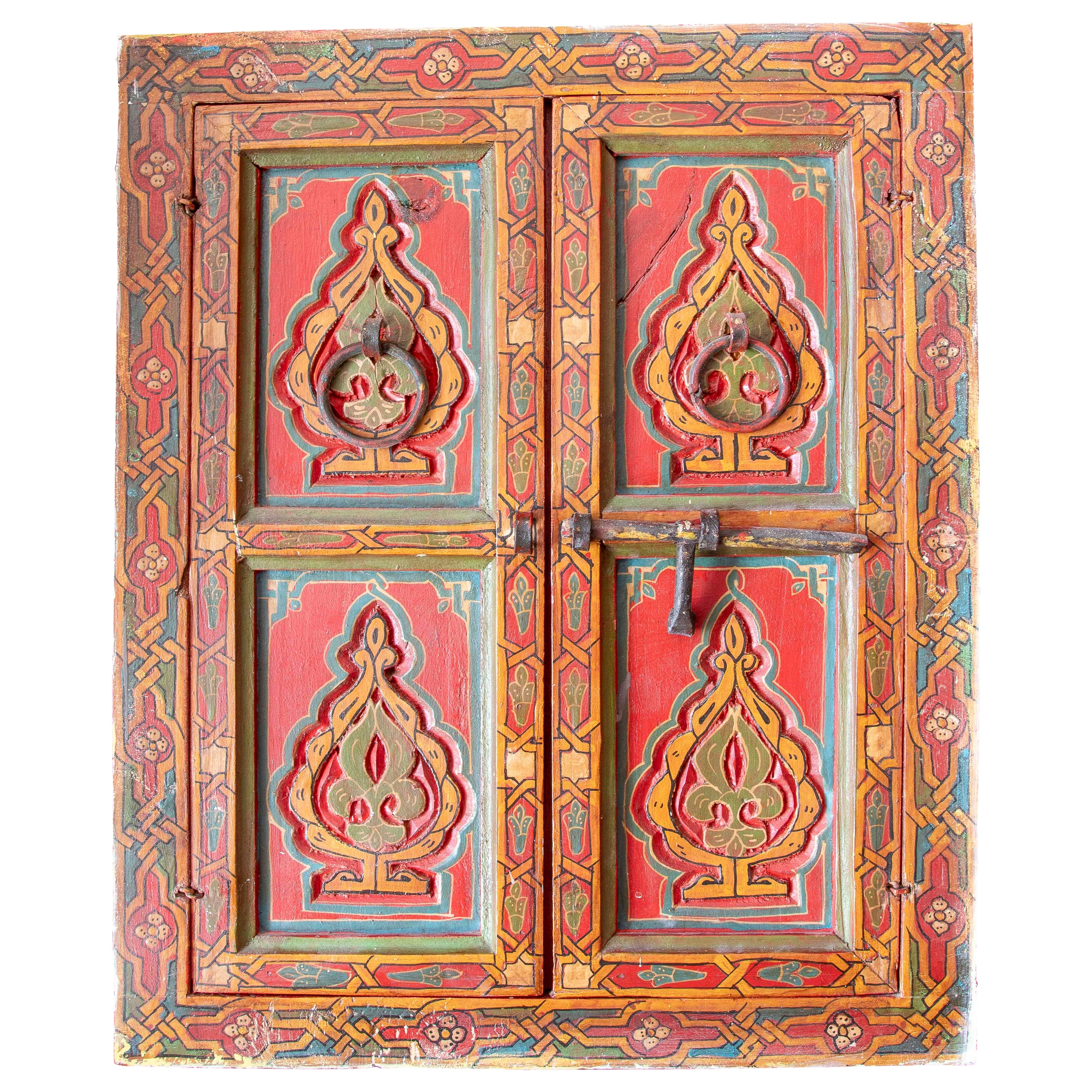 Fenêtre décorative en bois de style mauresque peinte à la main en rouge dans les années 1970 en vente