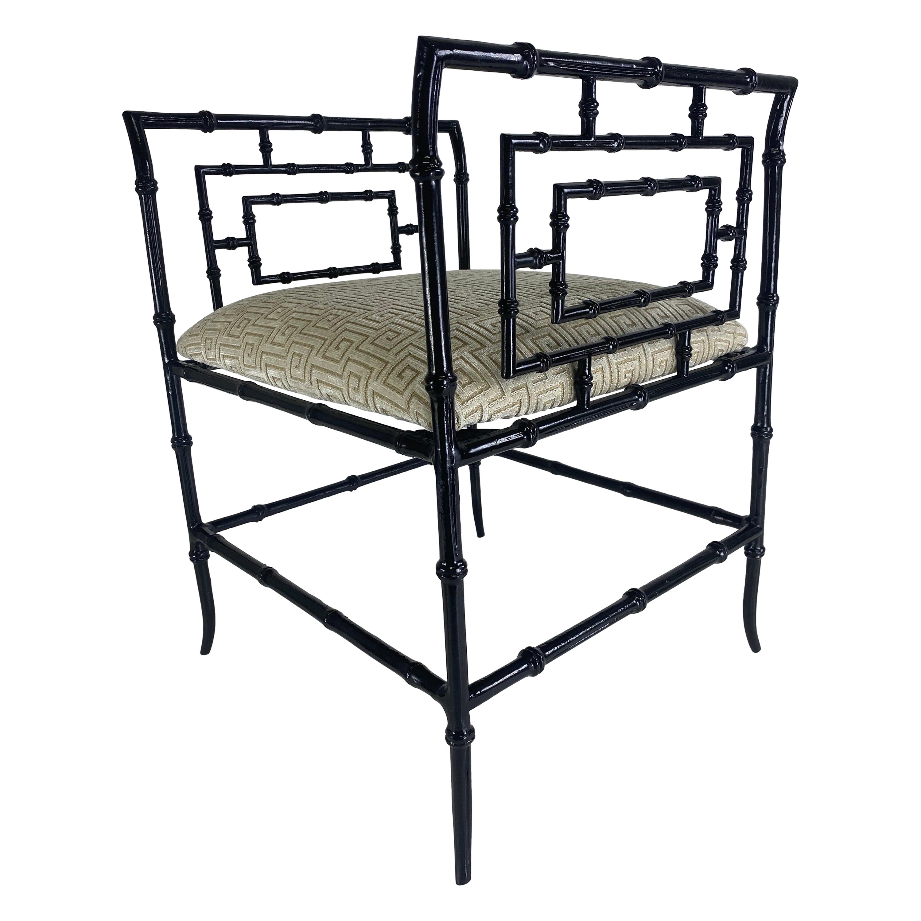 Banc en faux bambou d'inspiration régence du milieu du siècle dernier en vente