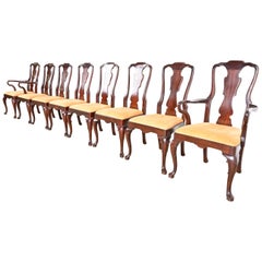 Henredon Queen Anne Sillas de Comedor de Caoba Tallada, Juego de Ocho