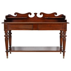 Baker Furniture viktorianischer geschnitzter Mahagoni Sideboard-Buffet- oder Konsolentisch aus Mahagoni