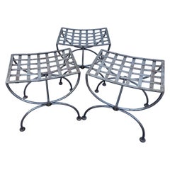 Ensemble de trois tabourets en fer forgé de style Curule italien