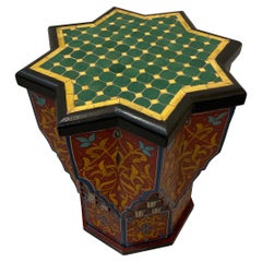 Mesa Auxiliar Octogonal Arquitectónica Marroquí Pintada y con Tapa de Azulejos