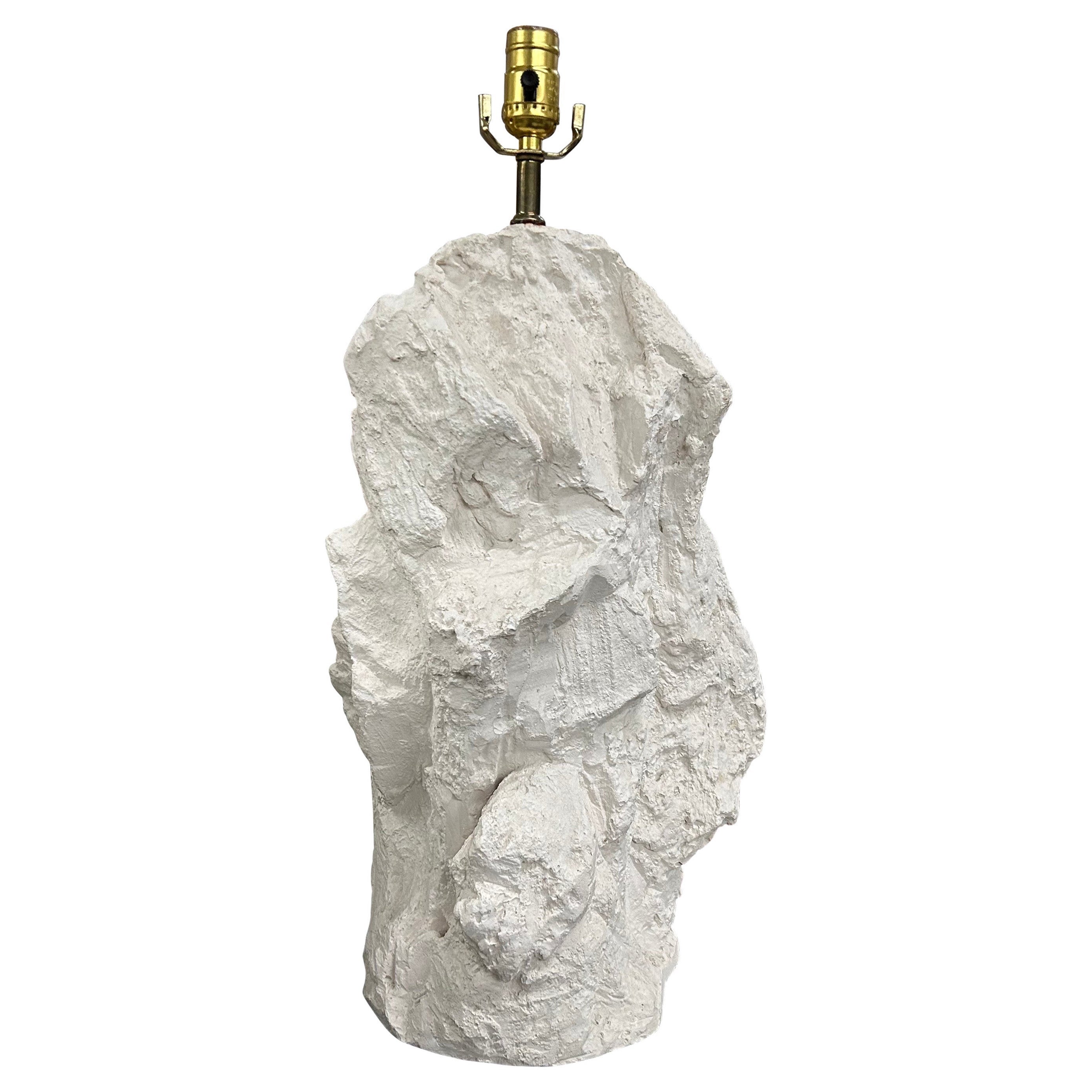 Lampada in gesso francese organica e moderna ispirata a Serge Roche