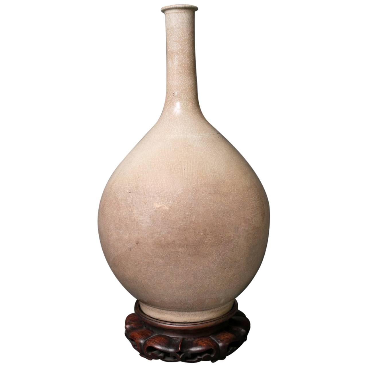 Vase in Flaschenform aus glasiertem Porzellan von Crackle