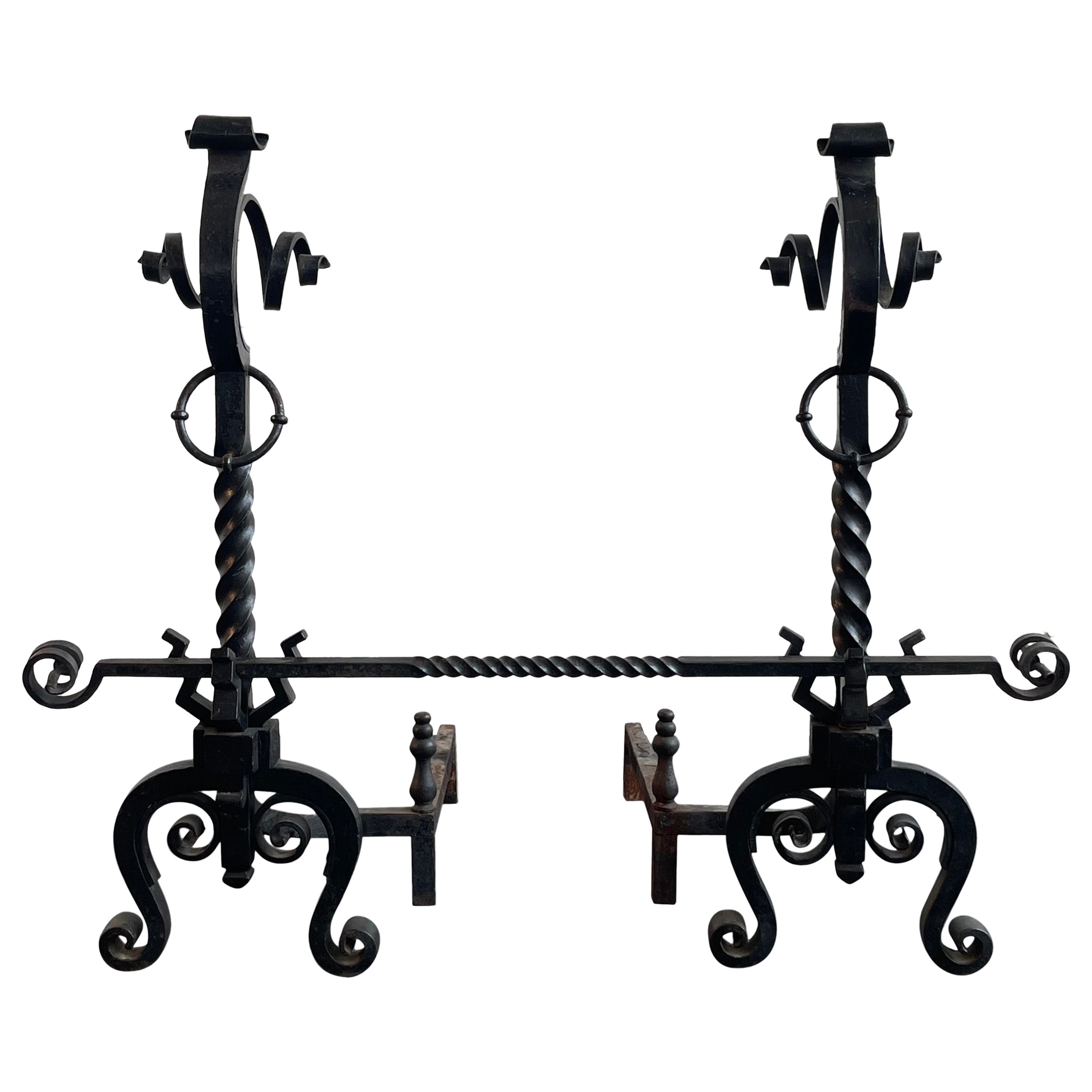 Juego de candelabros de hierro forjado de tres piezas Arts And Crafts
