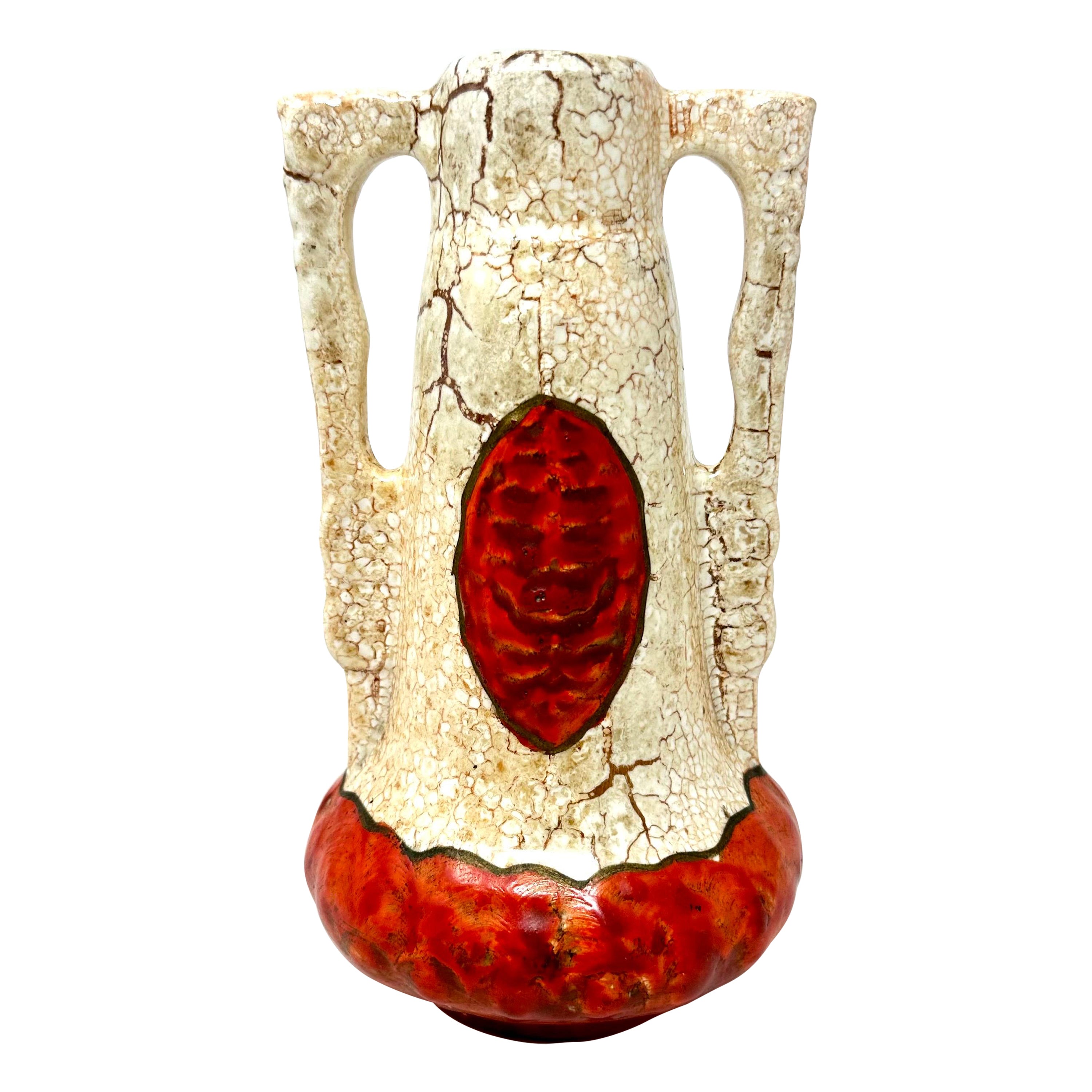 Vaso ceco Art Deco "Alienware" degli anni '20 di Ditmar Urbach