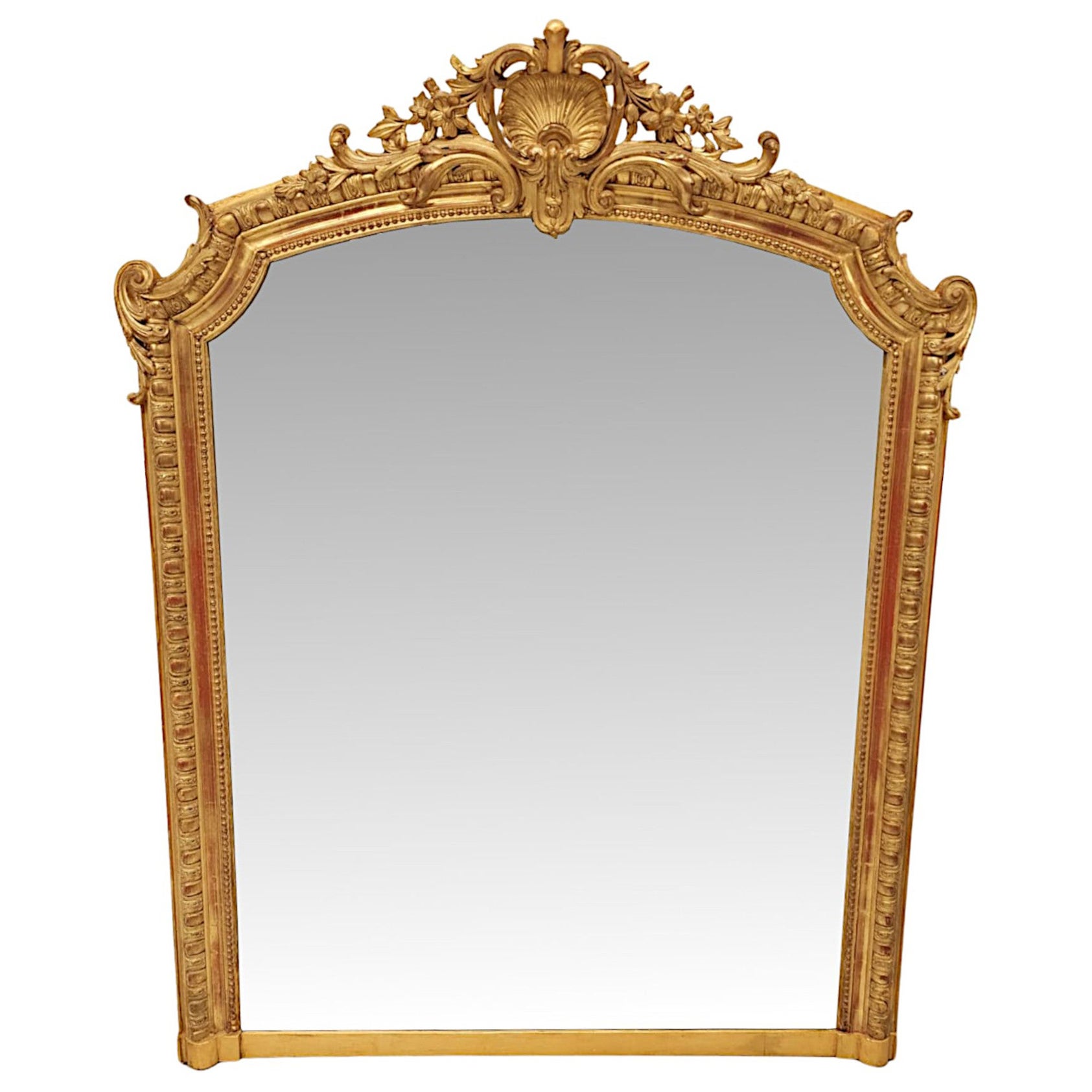 A  Bois doré fin du 19ème siècle  Miroir trumeau avec cartouche centrale en coquillage