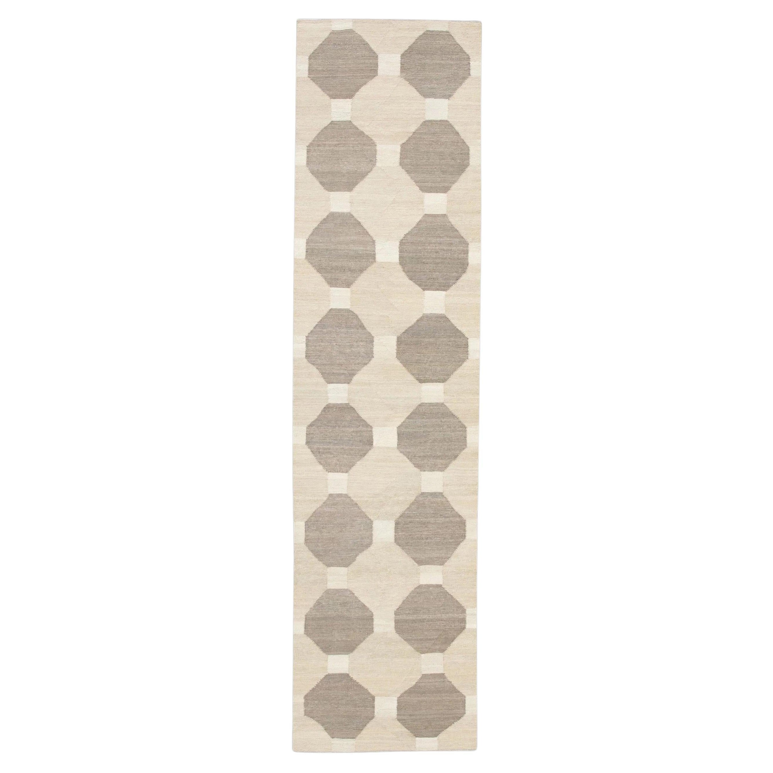Türkische Kilim Läufer Brown frühen 21. Jahrhundert Wolle Flachgewebe 3'1" x 12'2"
