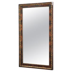 Grand miroir Biedermeier du 19ème siècle en noyer. Vienne, vers 1825.
