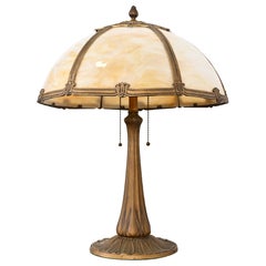Lampada da tavolo Art Nouveau in bronzo e vetro scoria alla maniera di Handel