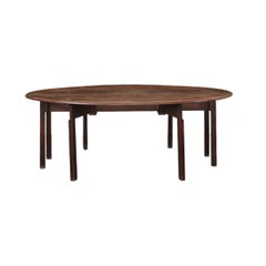 Mahogany Hunt Table with Eight Moulded Square Legs, Late 18th Century