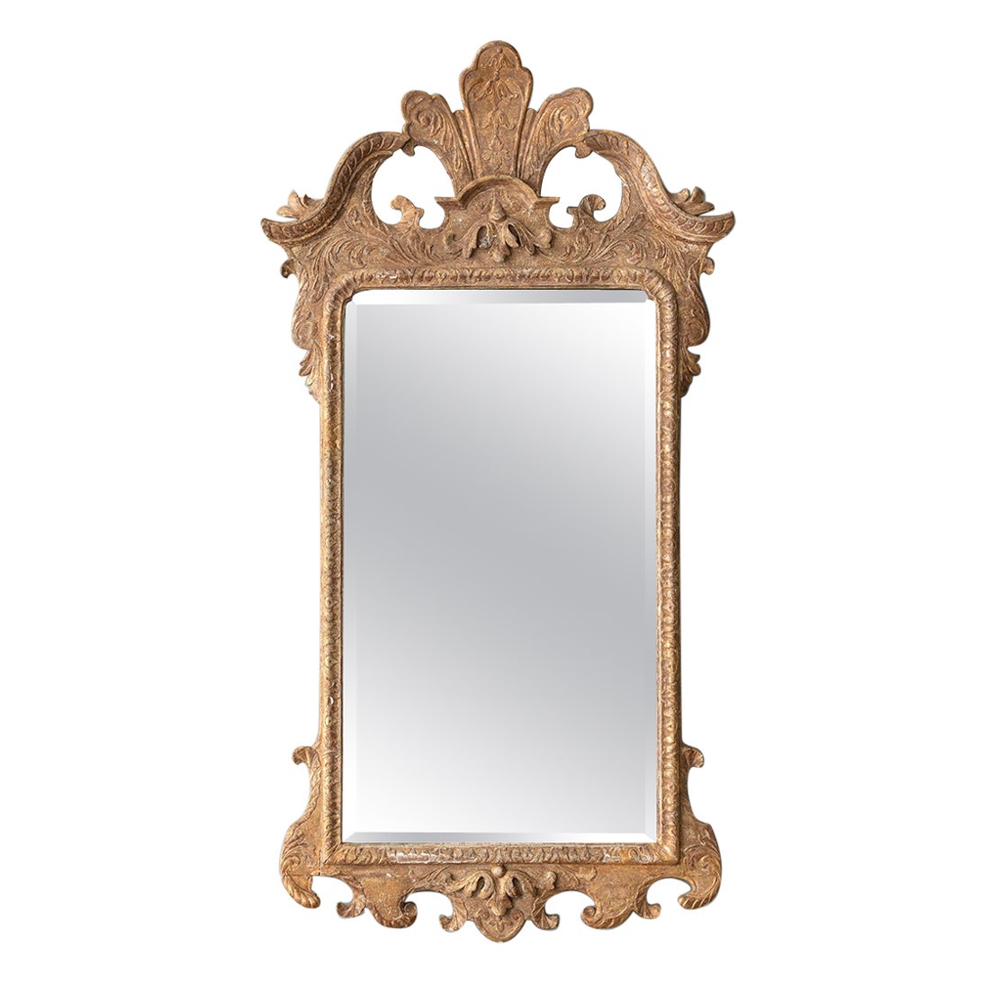 George II Giltwood Pier Spiegel mit geschwungenem Swan Hals Giebel im Angebot