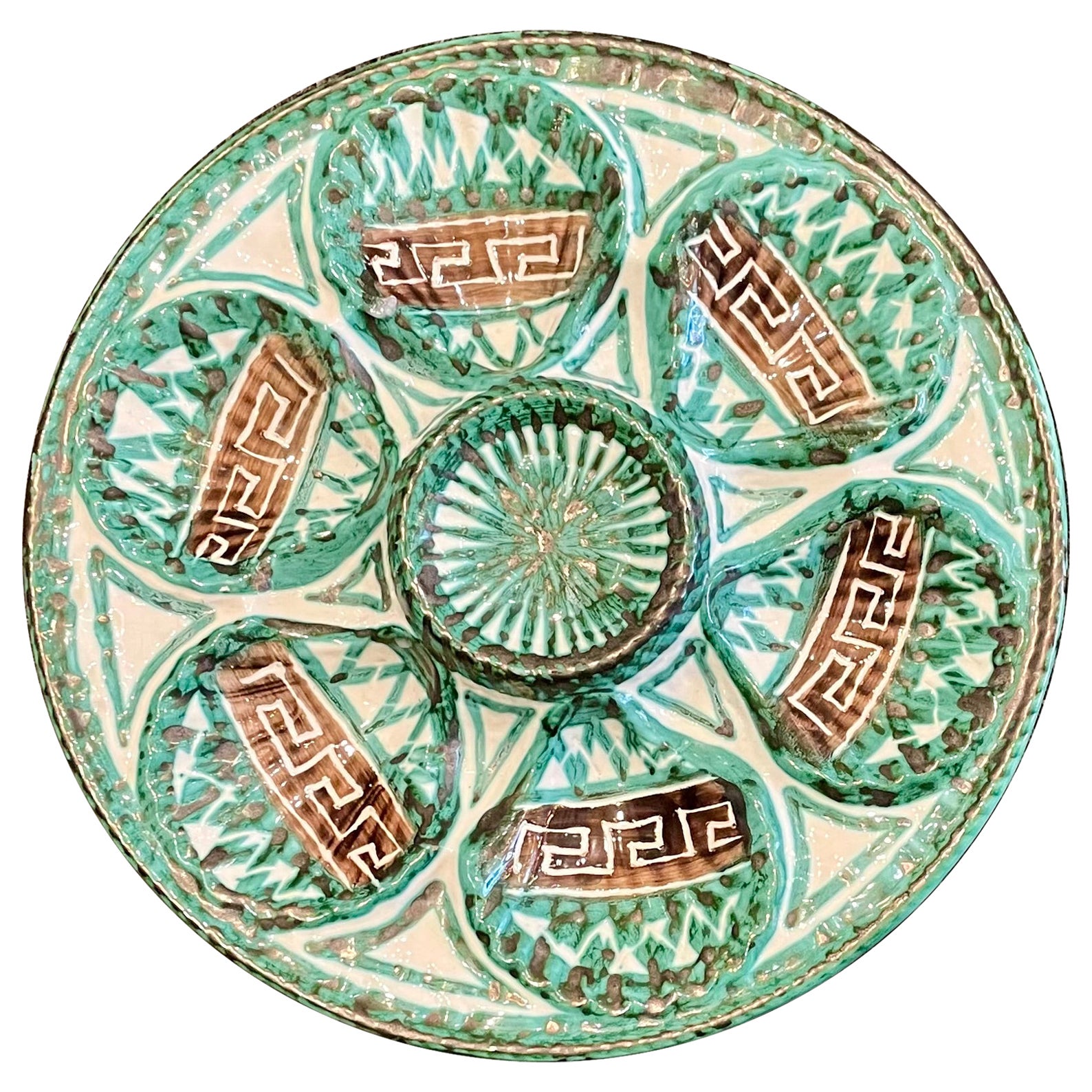 Piatto per ostriche in porcellana verde dipinto a mano, circa 1960.