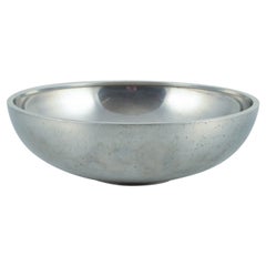 Henning Koppel pour Georg Jensen, grand et rare bol en étain. Design/One
