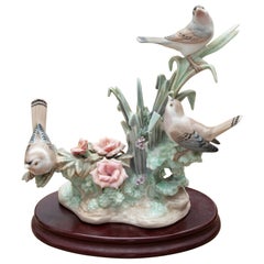 1970s Porcelana Escultura de LLadro Español Casa con Pájaros