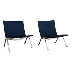 1980s Pair of Vintage Pk22 Lounge Chairs Styled After Poul Kjaerholm