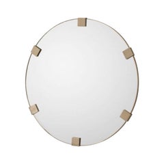 Meraviglioso specchio moderno grande Interlude Home "Nippon" rotondo in ottone spazzolato