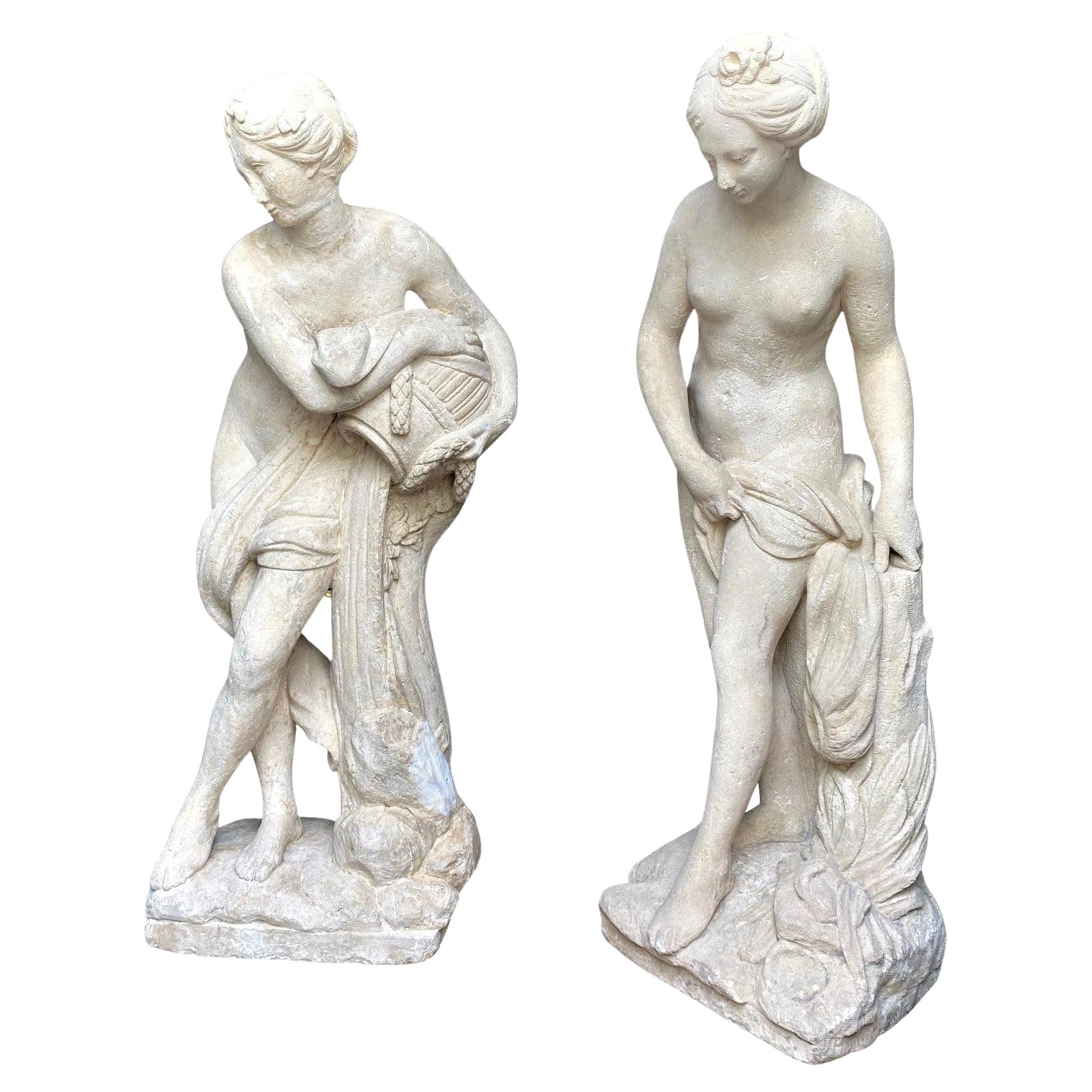 Pair 18th C. Statues Life Size Figures of Women Maiden Sculptures At Bath Stone (Paire de statues du 18ème siècle)