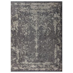 Traditional Oriental Luxury Hand-Finished Area Rug