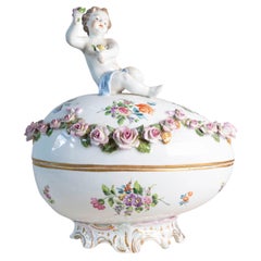 French Sèvres 19th Century Porcelain Egg with Putto and Garland of Pink Roses