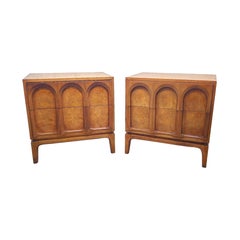 Thomasville Sculptural 'Acrhed' Pair of Nightstands End Tables Walnut Olive Burl