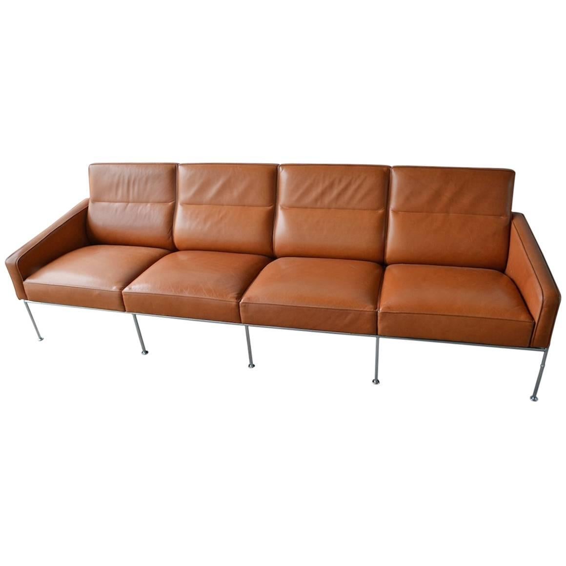 Rare Leather Arne Jacobsen Series 3300 Four-Seat Sofa For Sale