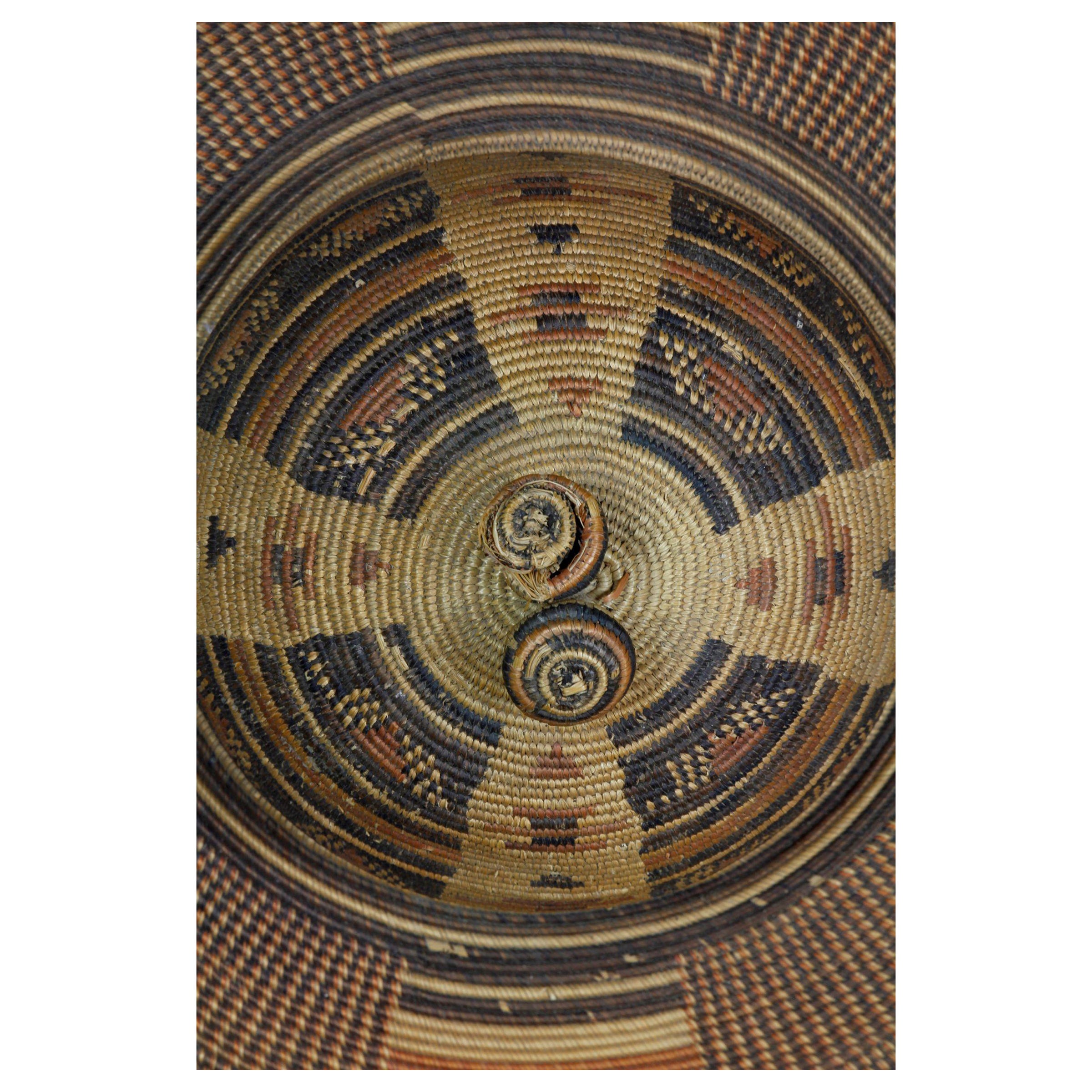 Sombrero de ala ancha de fibra tejida, región de Kasaï, RDC