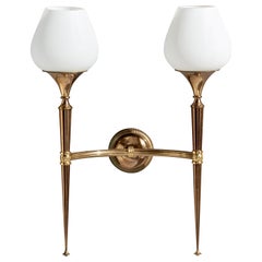 Lampada da parete di design francese, ottone, vetro, Francia, anni '1950
