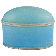 Beate Andersen, Danish ceramist. Lidded jar in glazed ceramic. Turquoise glaze.