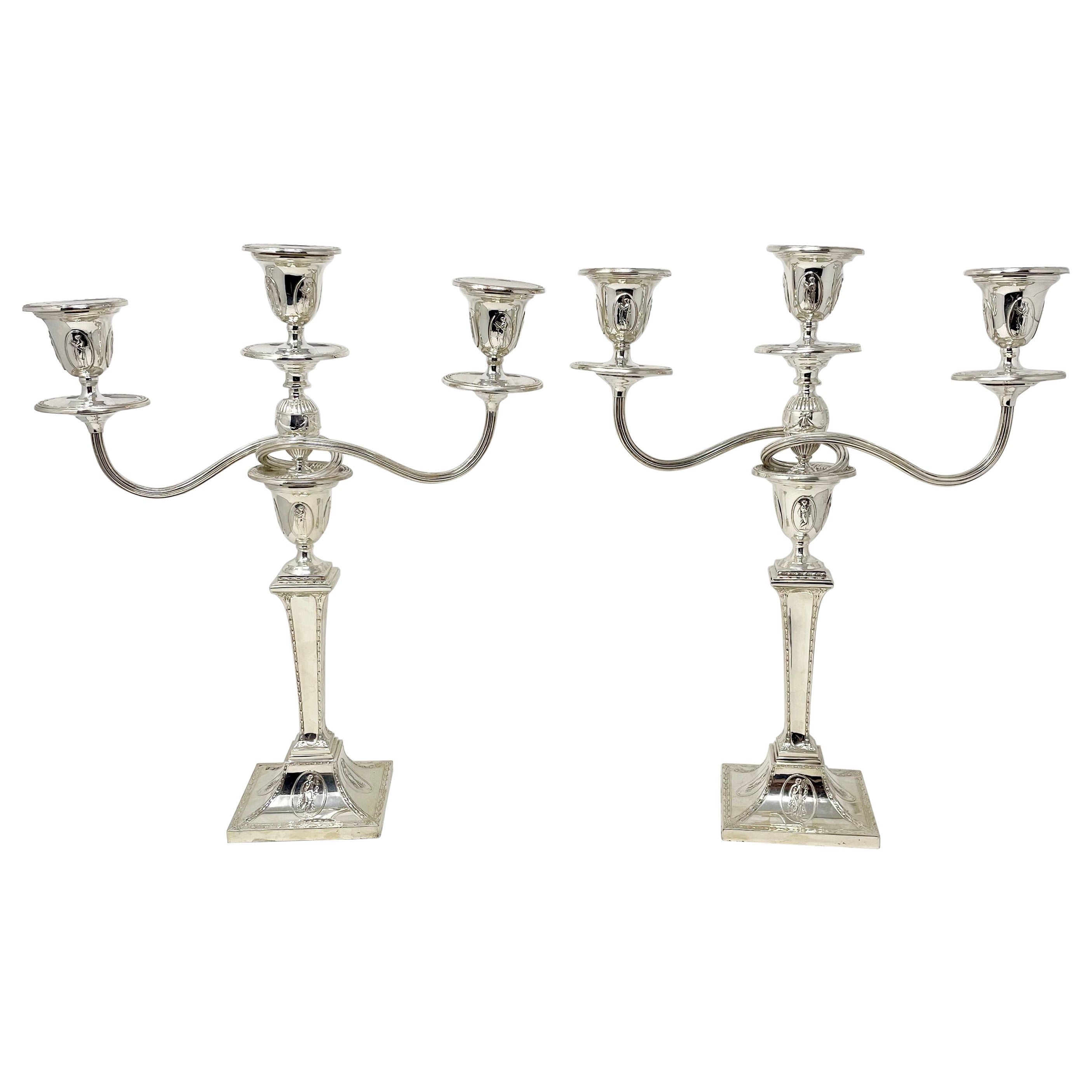 Paire de candélabres anglais anciens en argent Sheffield "Hawksworth Eyre Co" vers 1890