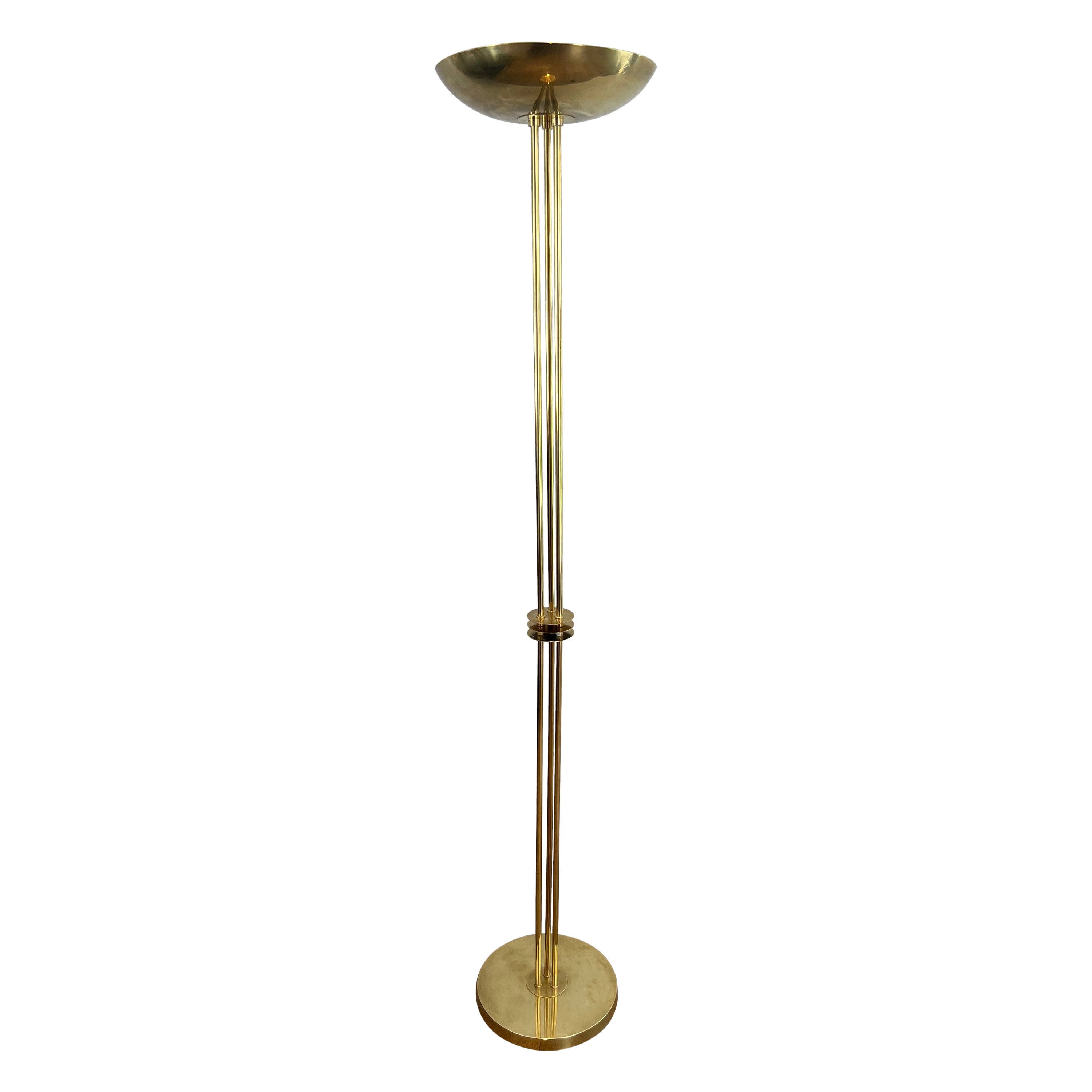 Lampada da terra in ottone di design. Opera francese in stile Art Déco. Circa 1970 in vendita