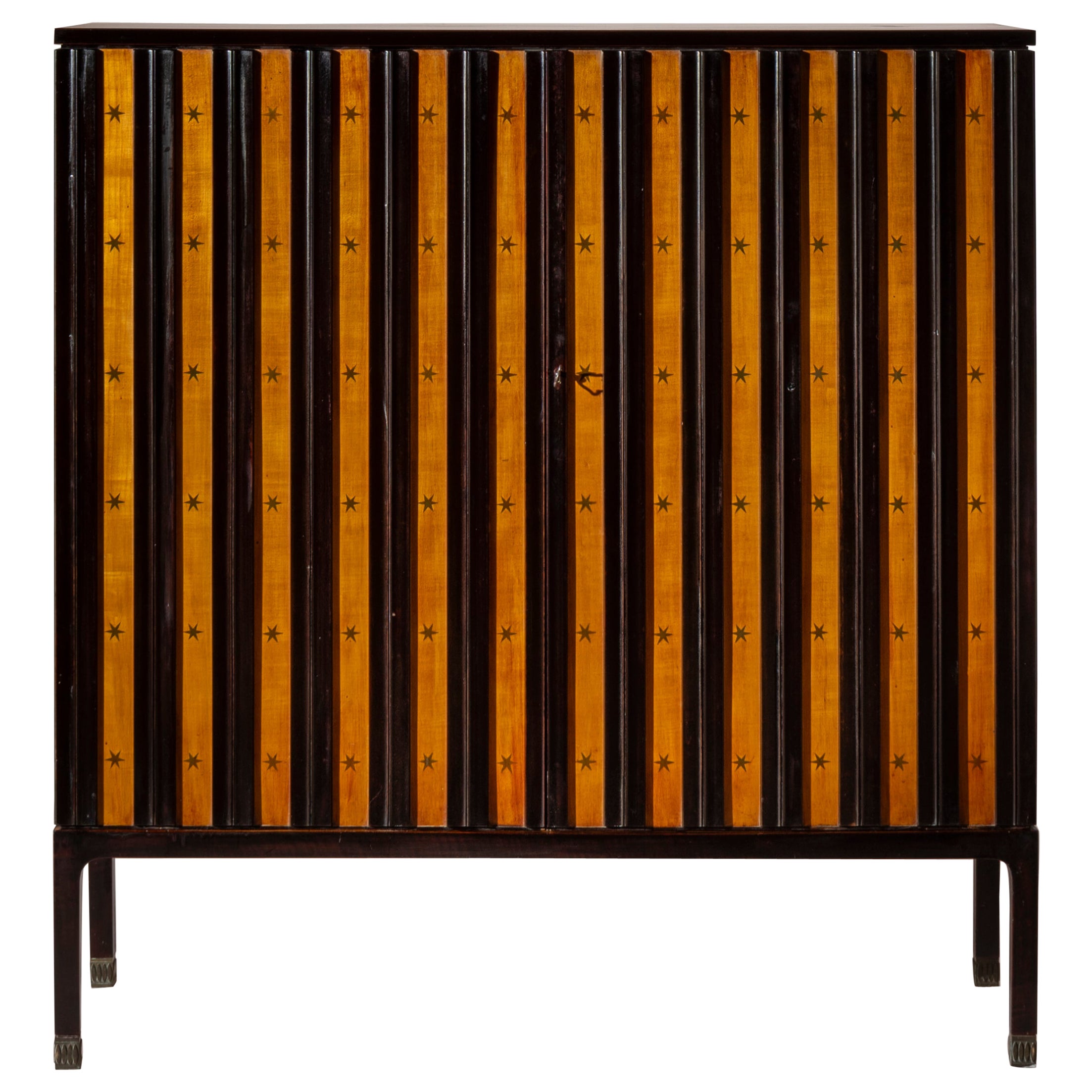 Paolo Buffa certified bar cabinet manufactured by Mosè Turri, Italy, early 1940s