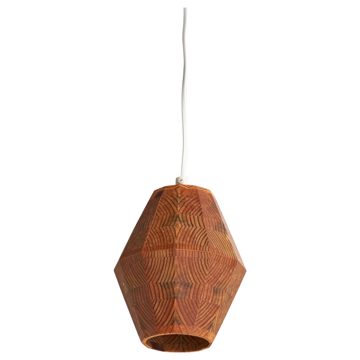 Schwedische Designerin, Pendelleuchte, Kiefernholz, Schweden, 1970er Jahre im Angebot