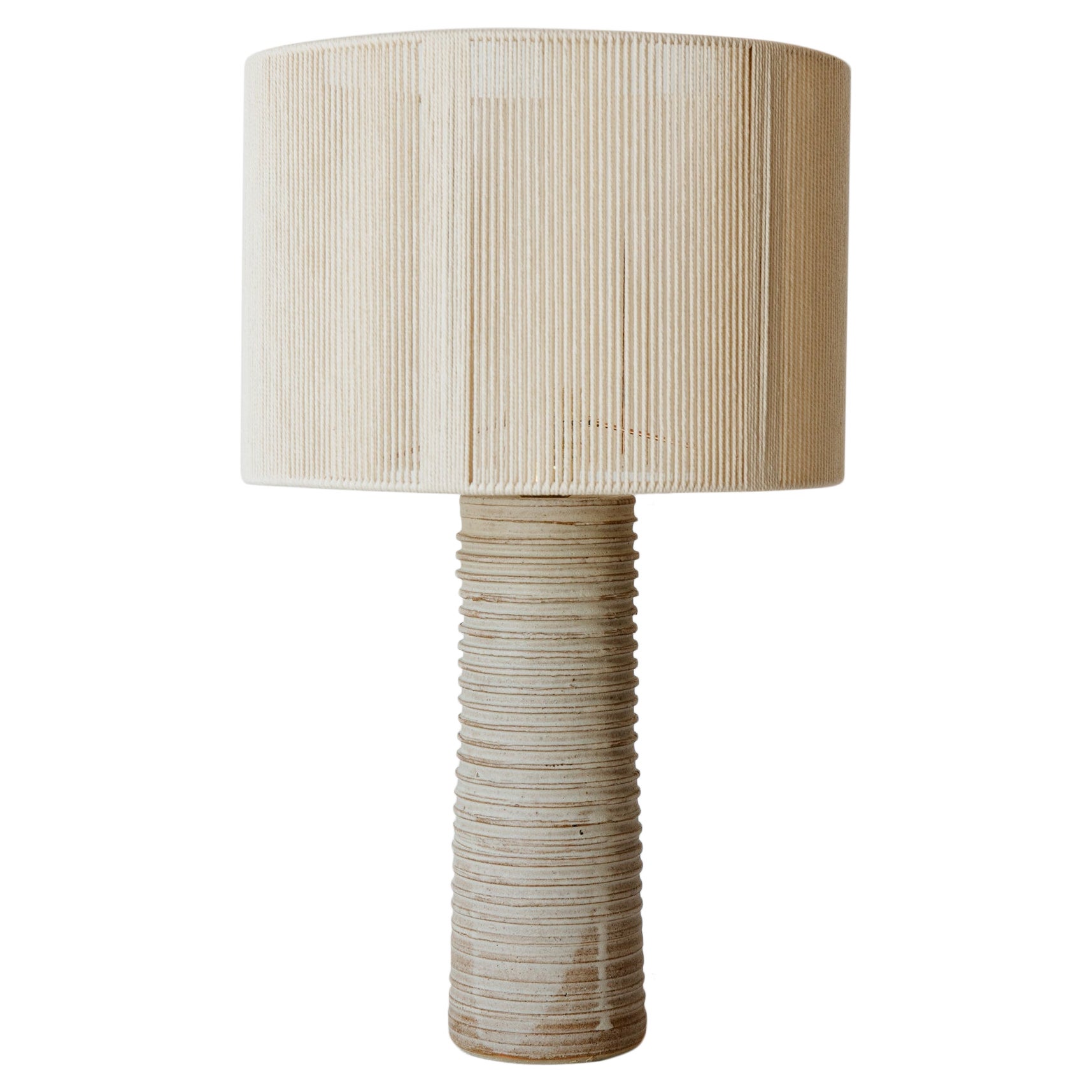 Patagonia Weißgraue Mattkeramik-Tischlampe von Grès Éditions