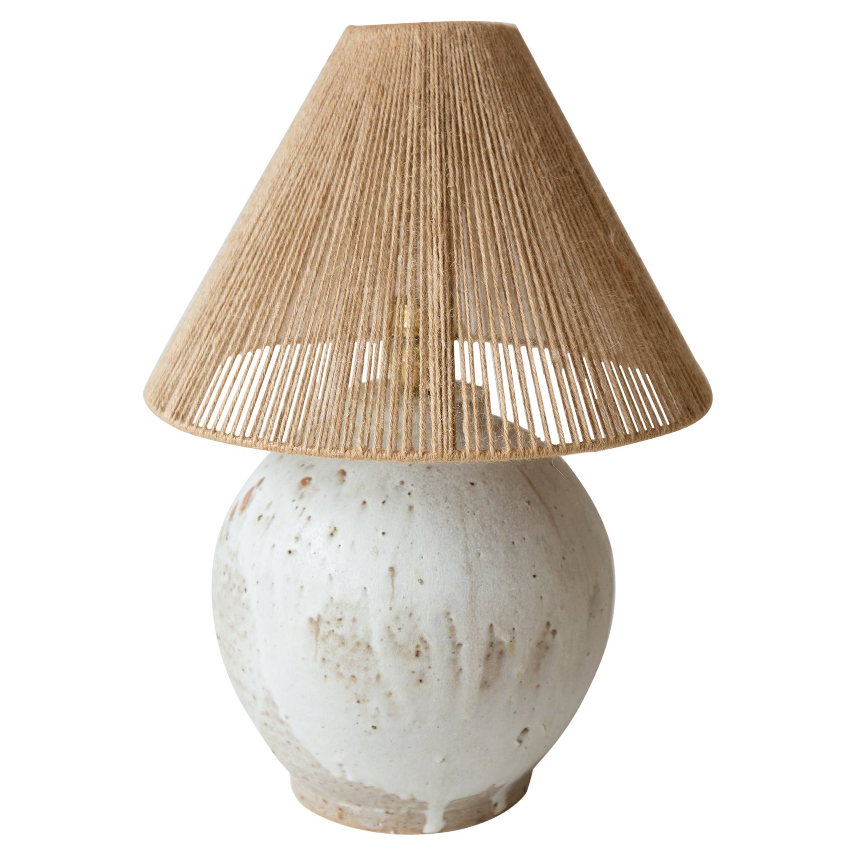 Lampada da tavolo in ceramica Michelle Matte Cream White di Grès Éditions