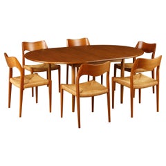 Sechs Moller Modell-71 Esszimmerstühle mit Peter Hvidt Modell-311 Esstisch, 1950er Jahre