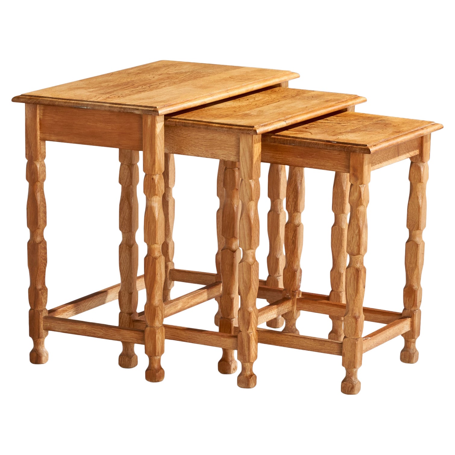 Dänische Designerin, Schachteltische, Eiche, Dänemark, 1960er Jahre