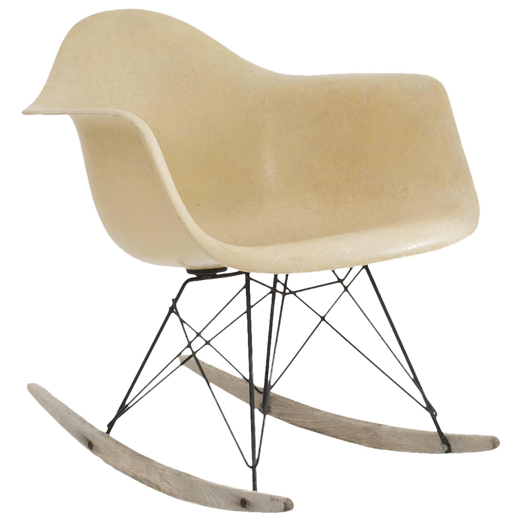 Early Production Eames Herman Miller RAR Rocking Chair