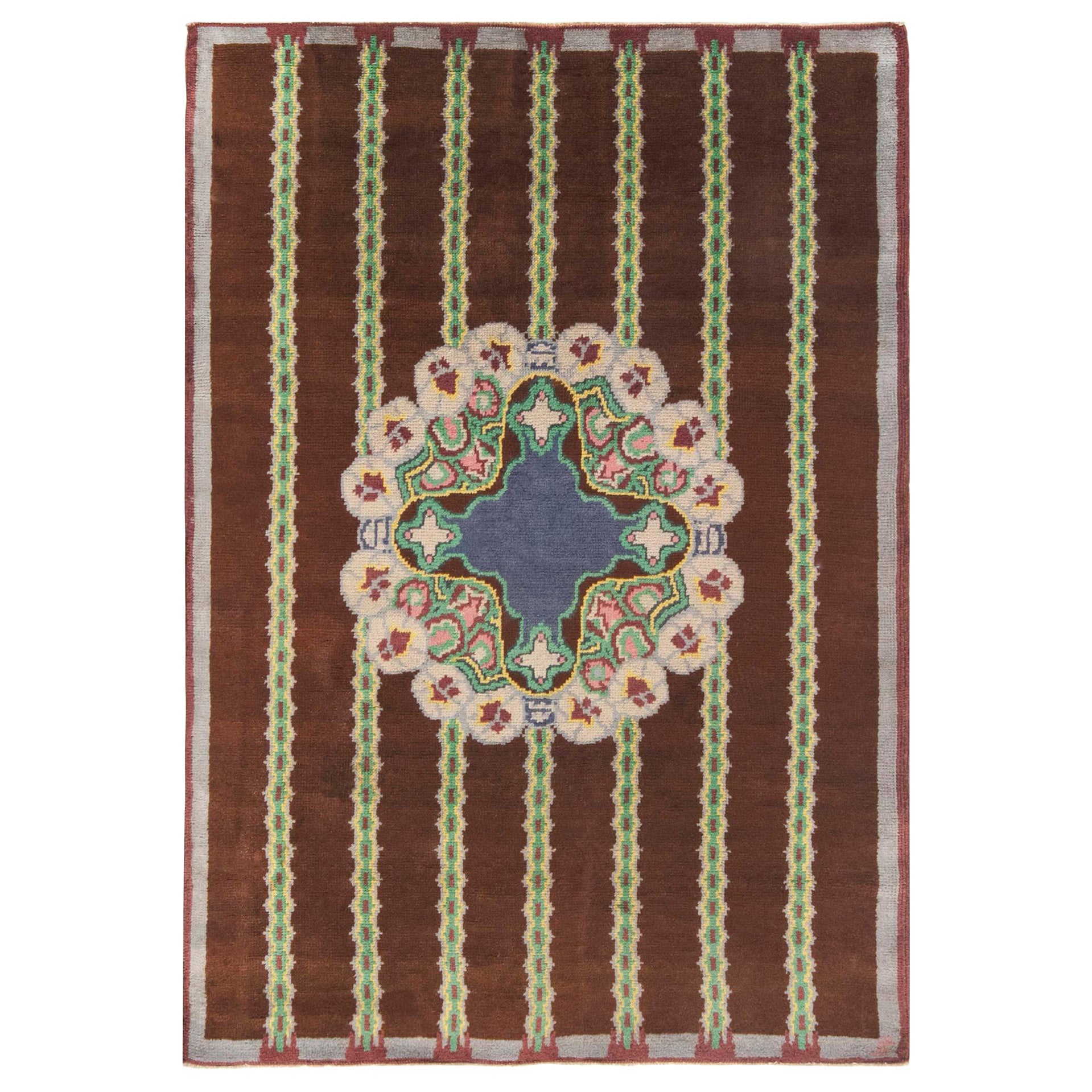 Doris Leslie Blau Alfombra Art Decó francesa de lana marrón y verde hecha a mano