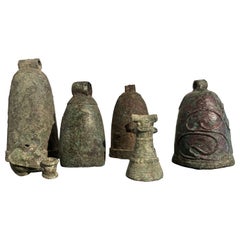 Dong Son Bronzeglocken, Gruppe von 6, ca. 3. - 1. Jahrhundert v. Chr., Vietnam