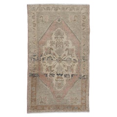 Mini tapis turc vintage noué à la main 1'10" x 3'2" n°10690