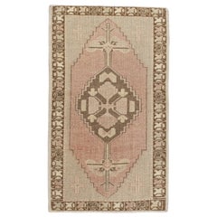 Orientalischer handgeknüpfter türkischer Vintage-Miniteppich 1'8" x 2'10" #10493