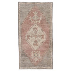 Mini tapis turc vintage noué à la main 1'5" x 2'10" #11995