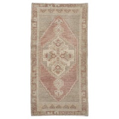 Orientalischer handgeknüpfter türkischer Vintage-Miniteppich 1'7" x 3'1" #10275