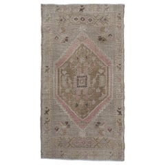 Mini Alfombra Turca Vintage Oriental Anudada a Mano 1'7" x 2'10" #10527