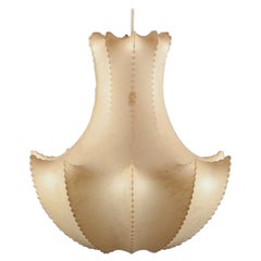 Achille Castiglioni, "Cocoon" large ceiling lamp in resin. 1960/70s.