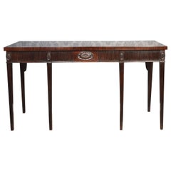 Consola de caoba