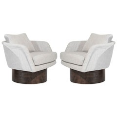 Set drehbarer Loungesessel auf Nussbaumholzstützen von Leon Rosen, ca. 1970er Jahre